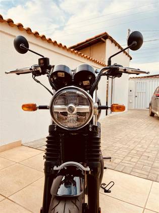 ROYAL ENFIELD INTERCEPTOR 